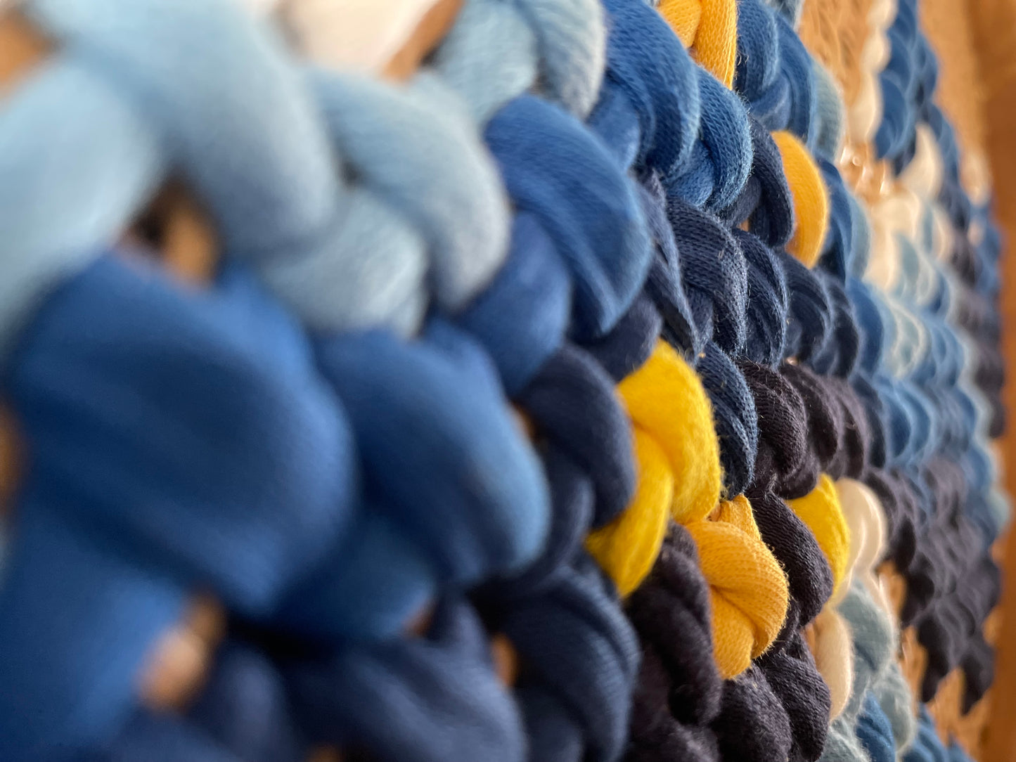 Swashbuckling Waves (Mini)- 2ft diameter