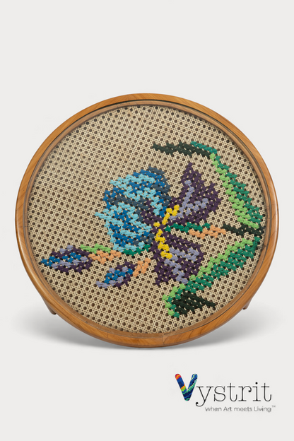 Coffee Table with Art - Iris flower (31 inch diameter)