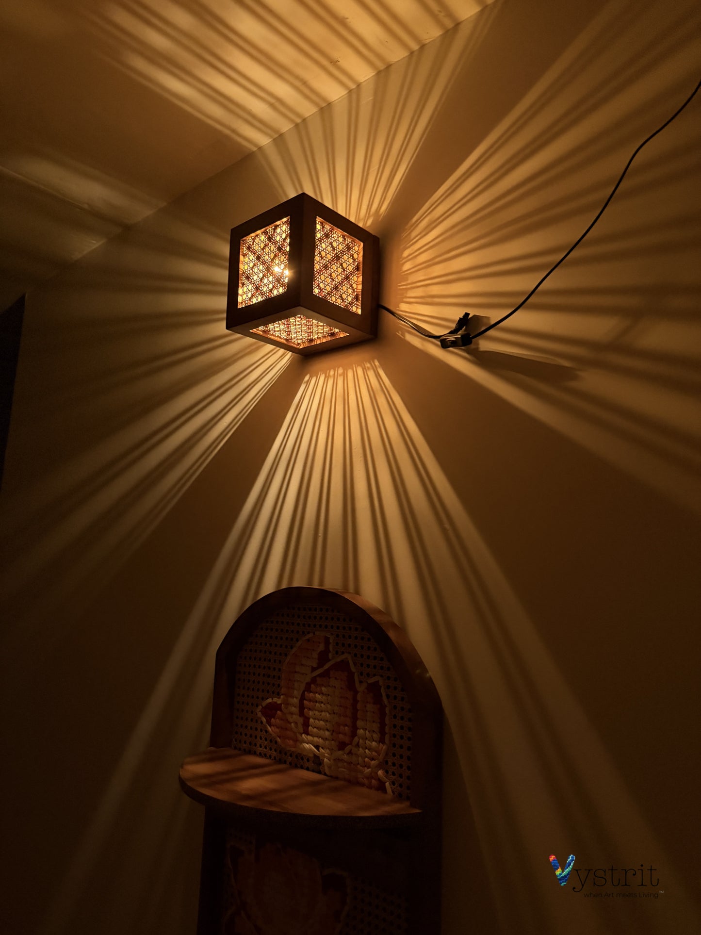 Teak Wood Cube Lamp 7"