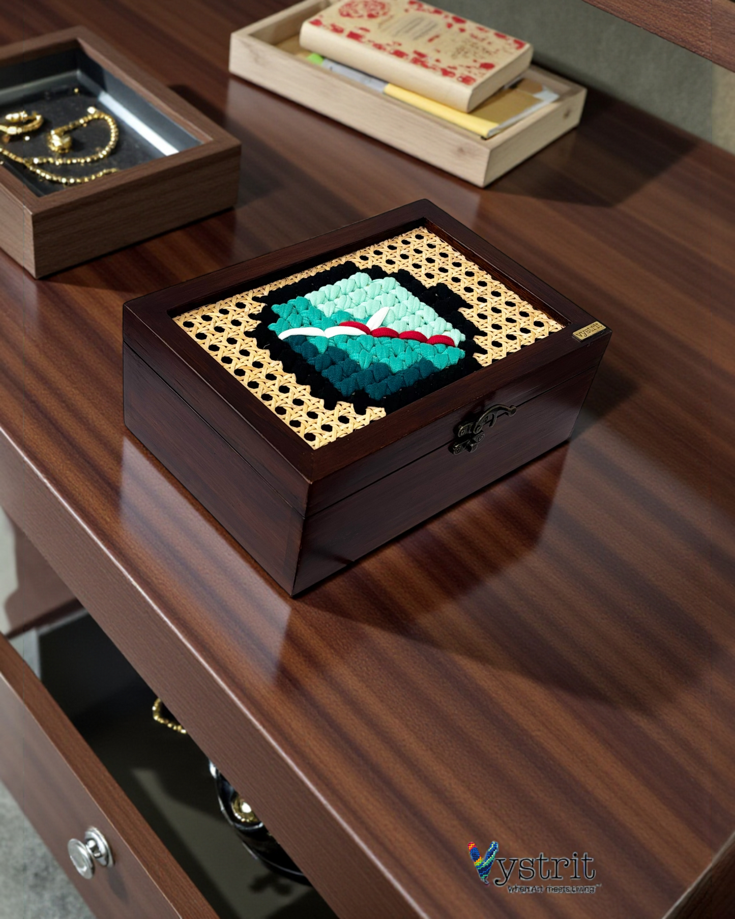 Watchful Peaks – Handcrafted Watch Box